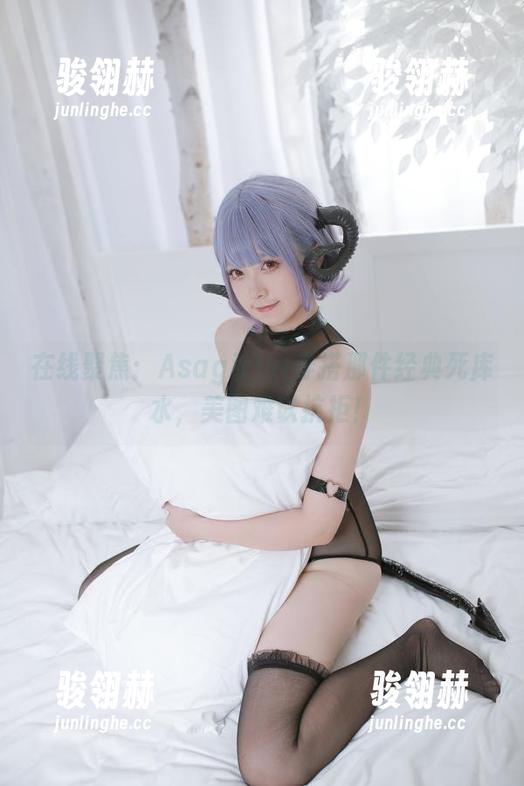 在线聚焦：Asagiriai穿搭那件经典死库水，美图难以抗拒！