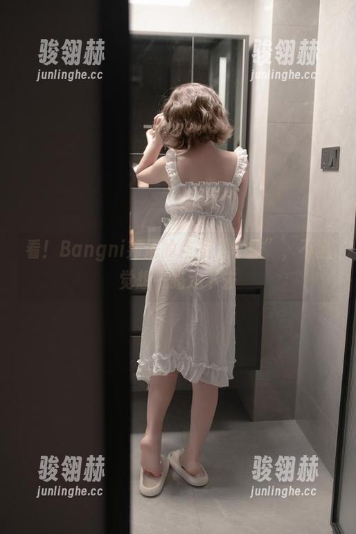 看！Bangni邦尼的作品“穹妹”，不自觉想一路追下去