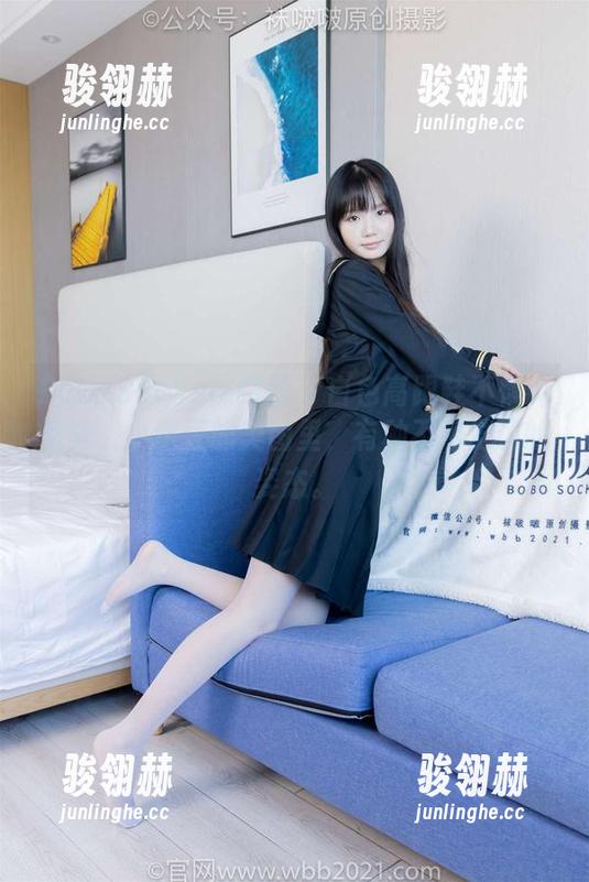 BoBoSocks袜啵啵 - 白色高跟鞋不惧无圣光，小甜豆的美图里，有种不明觉厉的姿态。