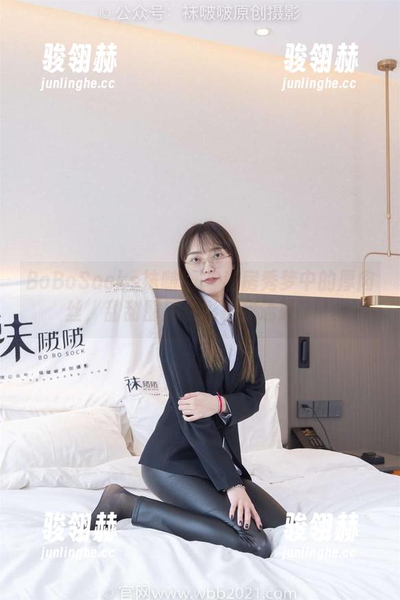 BoBoSocks袜啵啵 - 私房秀梦中的厚肉丝，甜甜圈用色彩把我迷晕了？