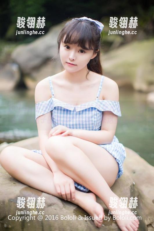 BoLoli菠萝社 - 柳侑绮的白裙合集——是谁说穿裙子的女孩不能酷，来这里证实！