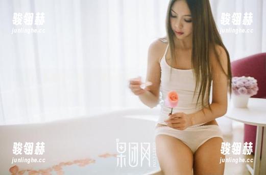 GIRLT果团网 - 跟着尹意纯的私拍，发现原来白色不仅仅是一个色号