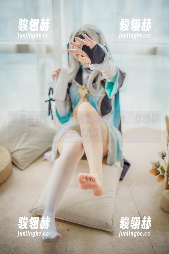 原图在线，Seele麦麦演绎修女，你的目光去哪儿了？