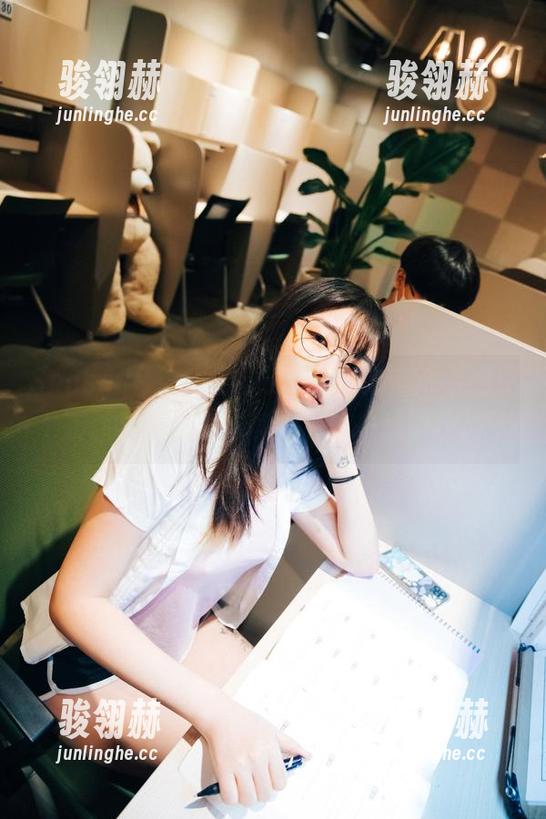 Sonson(손손)图集分享，夜之流浪者的逆袭，看似随意，其实透着一丝偏执。