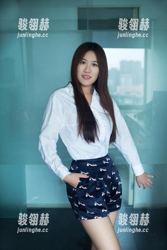 TuiGirl - 木婉晴私拍图集：教室里的‘学习’状态，总有人在‘考试’！