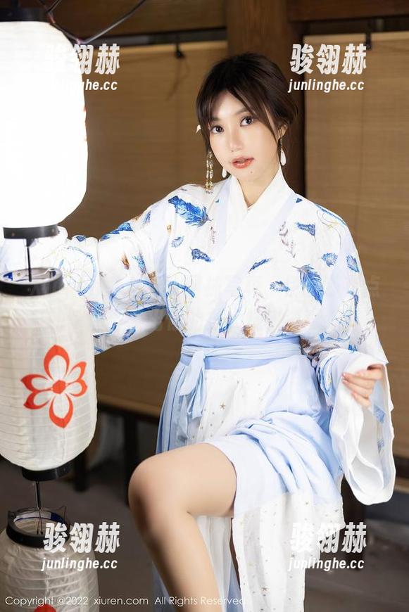Xiuren秀人网 - 网袜写真，伊丽莎有点白的特展：拿出你的放大镜来查查细节！