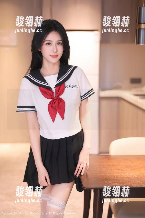 Xiuren秀人网-外科TEL Xiuren秀人网 - 哦,外科TEL又来了!夏天更新图,画面里有个飘逸的姨妈巾…呃,是裙子吧。