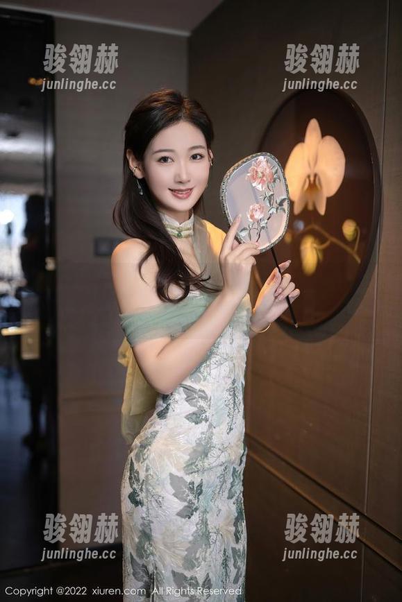Xiuren秀人网 - 图包摆脱了常规，小爪几的肉丝好像每天都在找乐子