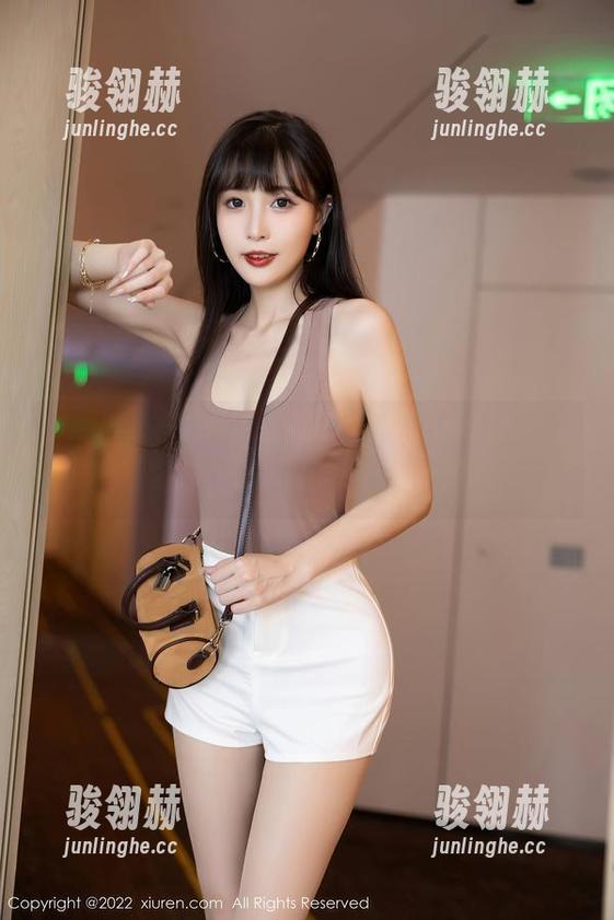 Xiuren秀人网-豆瓣酱 Xiuren秀人网 - 豆瓣酱的夏天合集:搭配图赏,也许我们都需要这种感觉