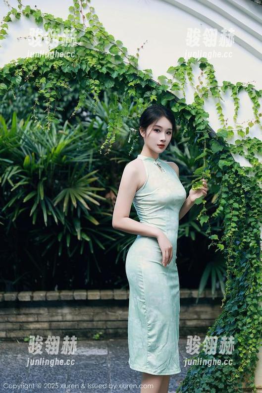 Xiuren秀人网 - 陈念灵Vickyao的死库水美图，让我们的想象力随之而动。