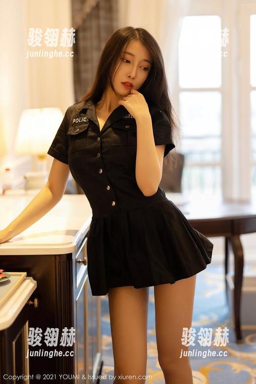 YouMi尤蜜荟-Egg_尤妮丝Egg YouMi尤蜜荟 - Egg_尤妮丝Egg的蕾丝写真集——那种感觉就像夏天的西瓜!
