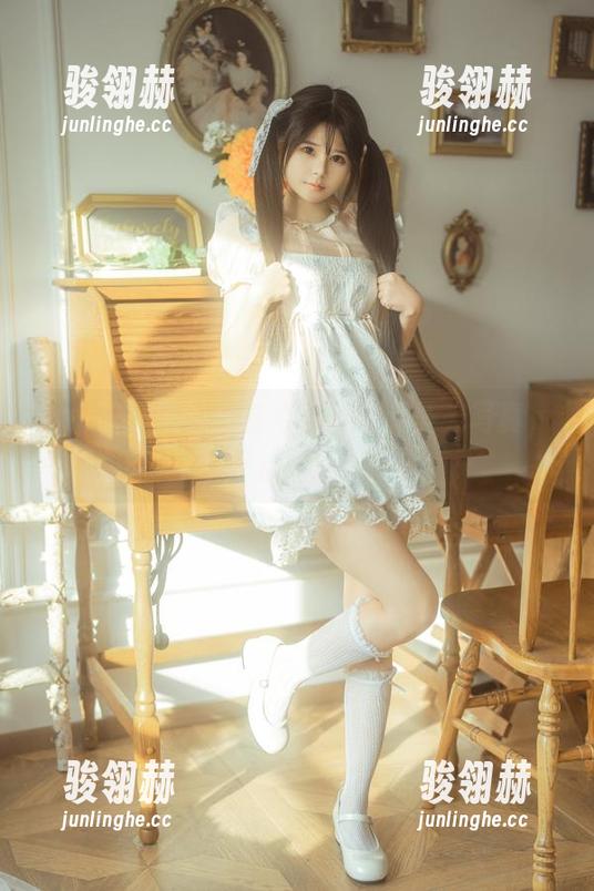rua阮阮来啦：穿牛仔裤的无圣光写真，不止于美！