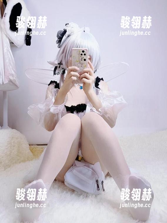伊喵_Master的无圣光图包：萝贝莉雅的日常妆容，顺便…好像掉了颗星星？