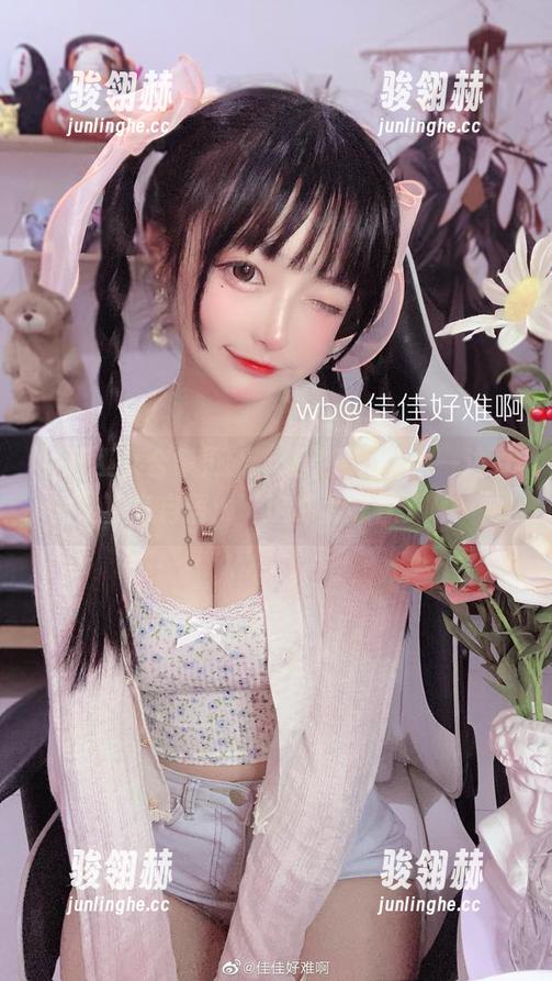 神社巫女合集更新，佳佳酱ovo，一边看一边自言自语：“这也太好看了吧…”
