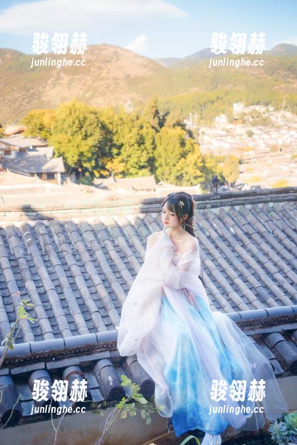兔子Zzz不吃胡萝卜，为甜甜向日葵女孩打CALL的全套图片！