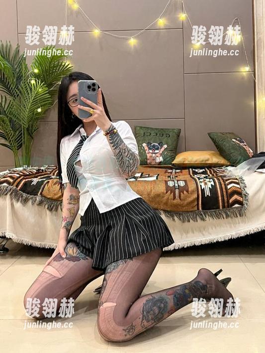 微密圈 - 卡通百科老王免费教你如何欣赏丝足，我是说，照片里的那种哦！