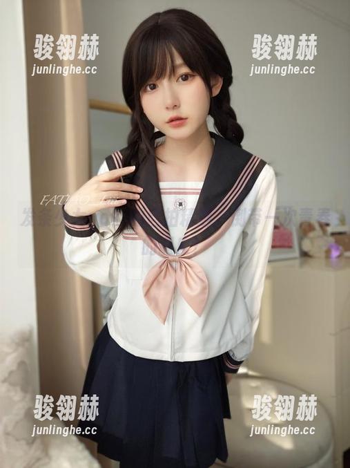 发条少女yoki的自拍精选，倒带一次青春的调皮！