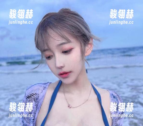 护士装逆袭，啾小妍Deer写真让资源也有了新的意义！