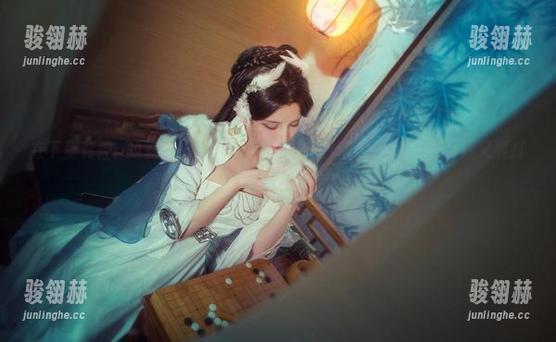 在下萝莉控ii的夏日cos，套图里的一切都那么耐看，难不成又要打新标签？