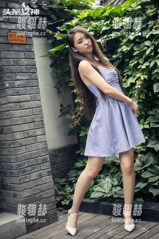 头条女神 - 双人写真—梦心玥演绎的‘亲密’关系，看了不想走。
