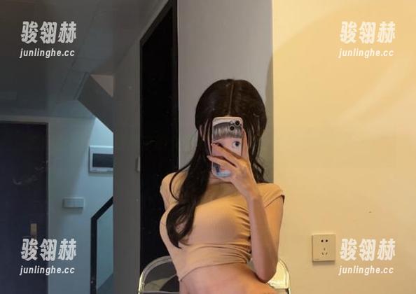 微密圈 - 一团混沌中的女刺客，黑白图库资源竟然有魔力？
