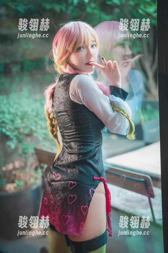 孙乐乐(손예은)，赛博猎人蜜璃的故事——不过我更想聊聊那张壁纸的态度。