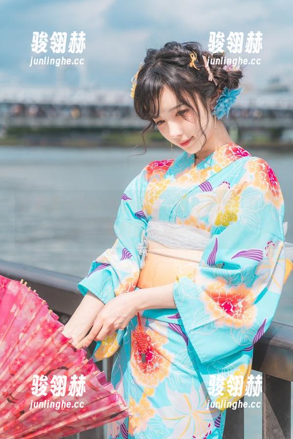 小鹿鹿shika泳衣美照，图库里的“非典型科普资源”