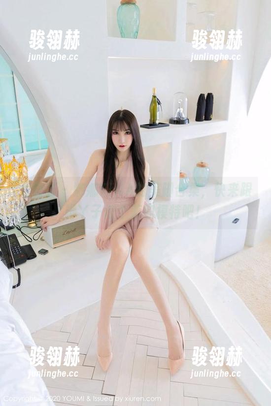 尤蜜荟 - 娜娜TINA的美脚合集，快来跟脚丫子做个兼职模特吧！