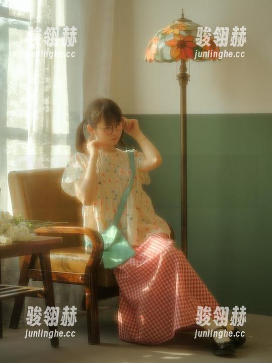 幼水铃衣 当无圣光遇上幼水铃衣,童年回忆重出江湖,图包欢快上线!