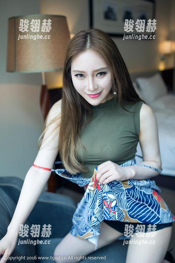 推女神-施忆佳 推女神 - 校服写真集上线了,施忆佳说这是30岁逆生长的秘诀!