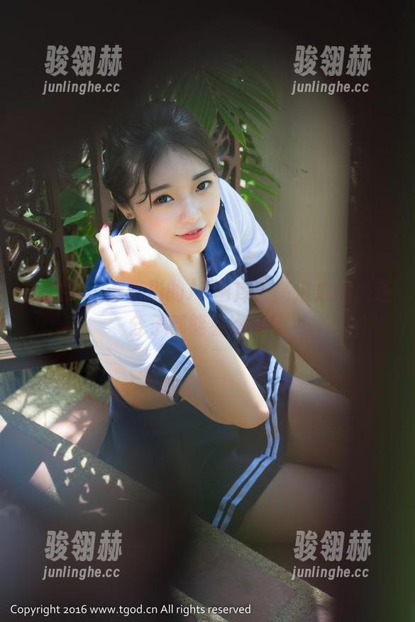 推女神 - 谭晓彤的JK图库：高清成像，连分子都能看得清！