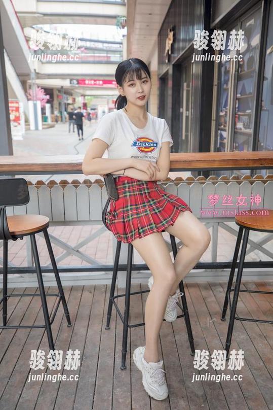 梦丝女神 - 当刘诺遇上旅拍，私房美图不设防
