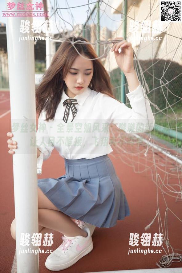 梦丝女神 - 全景空姐风采：璇璇的新更新让人目不暇接，飞翔真不简单。