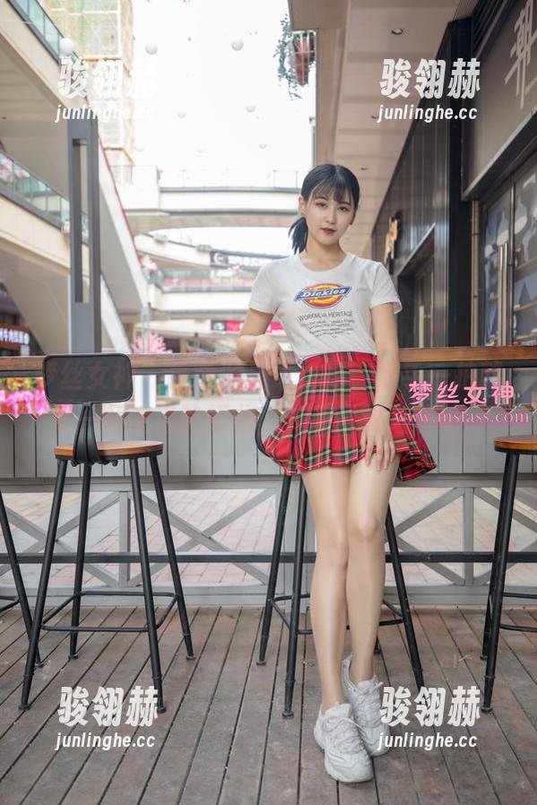 梦丝女神 - 香萱的居家作品，随手一拍就是一副生活的插曲，先说说这咖啡吧。