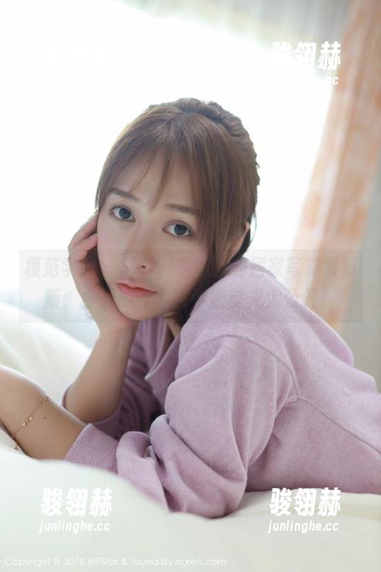 模范学院 - SiByl李思宁的居家写真集更新：今天的百分百懒散时光大公开！