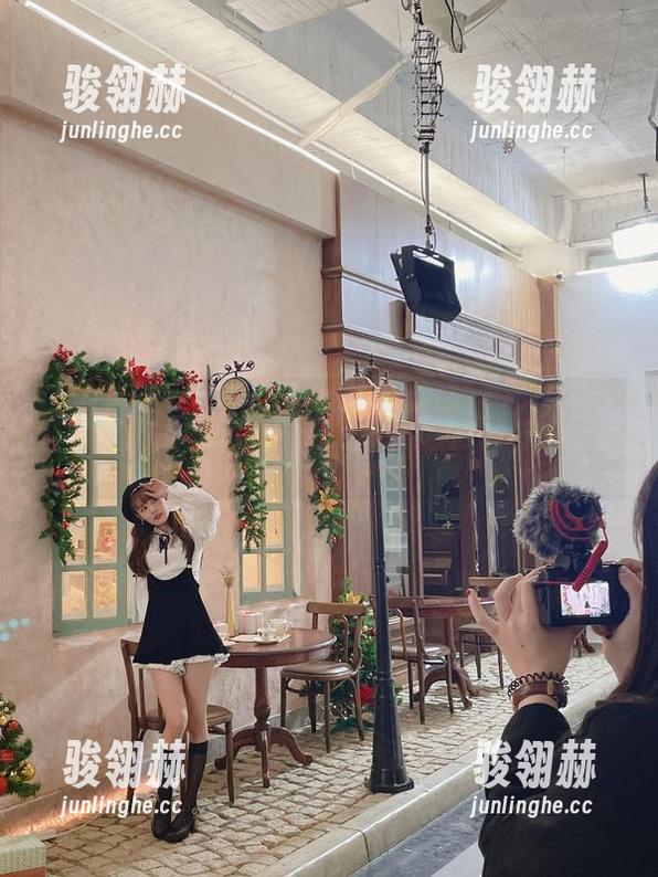 泥泥汝的圣诞B：原图--是图能拯救这个滑稽季节吗？