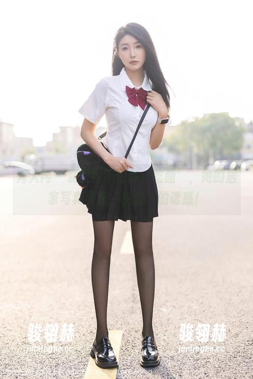 秀人网 - 夏甜甜不怕你‘吃醋’，她的居家写真可是‘免费’的诱惑！