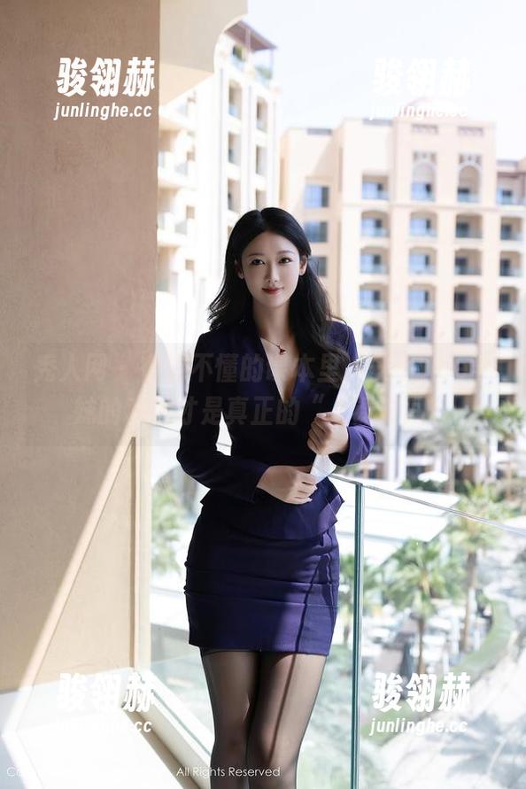 秀人网 - 在看不懂的课本里，安琪Yee学妹的私拍才是真正的“上课时间”