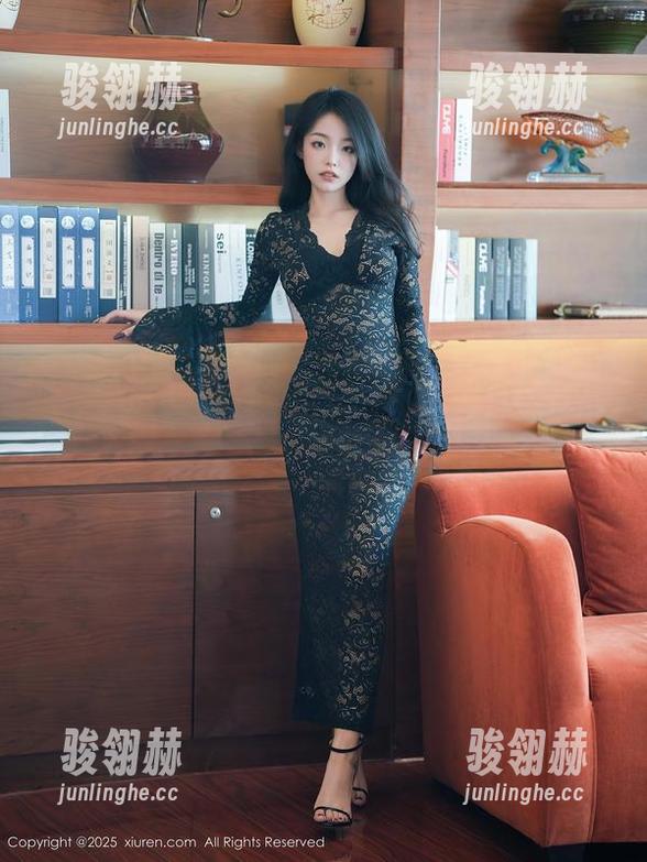 秀人网 - 阿汁的新篇章：长腿作品Update，立马吸引眼球！