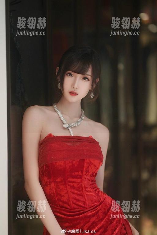 别小看这银色海洋，腐团儿Ikaros的碧蓝航线合集里藏了不少小心思。