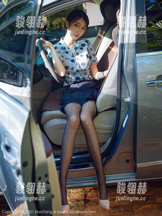 花漾show - 赵惟依coco的短裙高清回放，随便下载，一个色调里竟有那么多不同的情绪在流动？