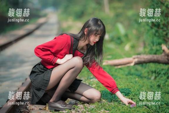 干脆把西呱呀呀呀的高跟鞋整个往网盘里塞，我反正也不打算认真说再见。