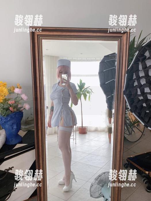 超皮皮皮奶复古连体cos合集——每一帧都满是怀旧气息，别说它不迷人