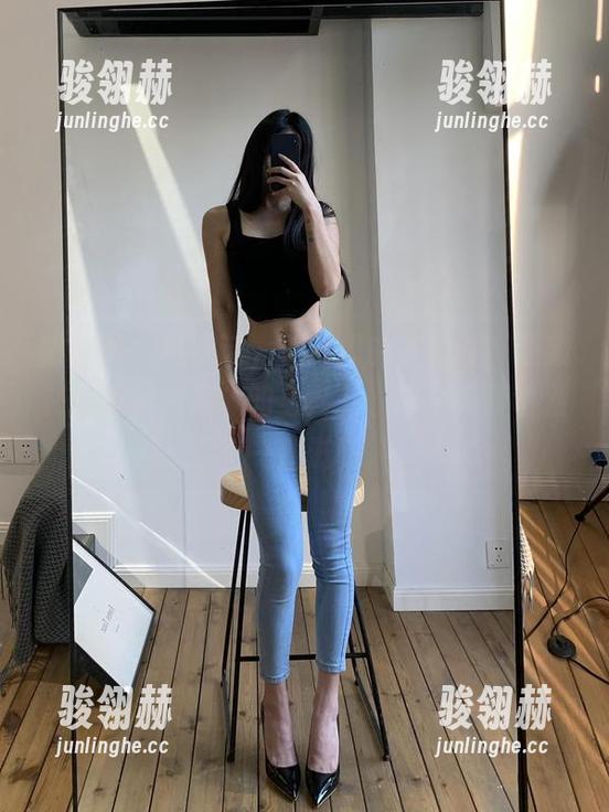 陈佩奇 微密圈 - 说实话,照片里的陈佩奇,隐藏在“不知火舞”的身影下,换个角度也别有一番滋味。